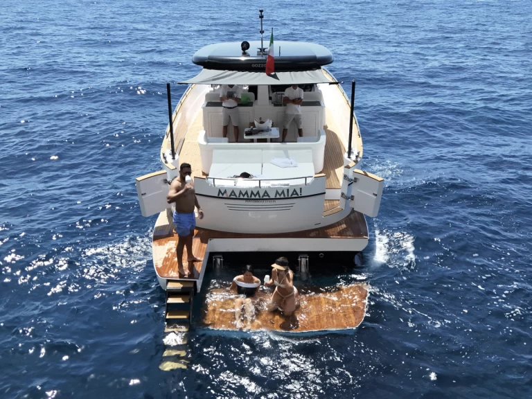 Huur Motorboot met of zonder schipper Apreamare in Napels