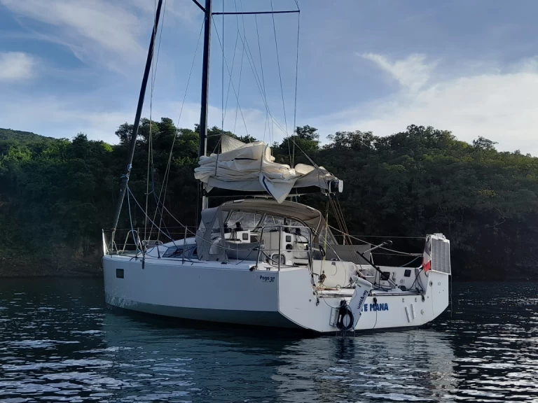 Verhuur Zeilboot in Port de Fort-de-France - Pogo Structures Pogo 30