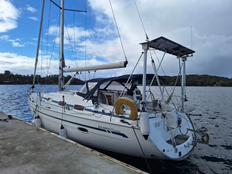 Bootverhuur Hjellestad goedkoop Bavaria 39 Cruiser