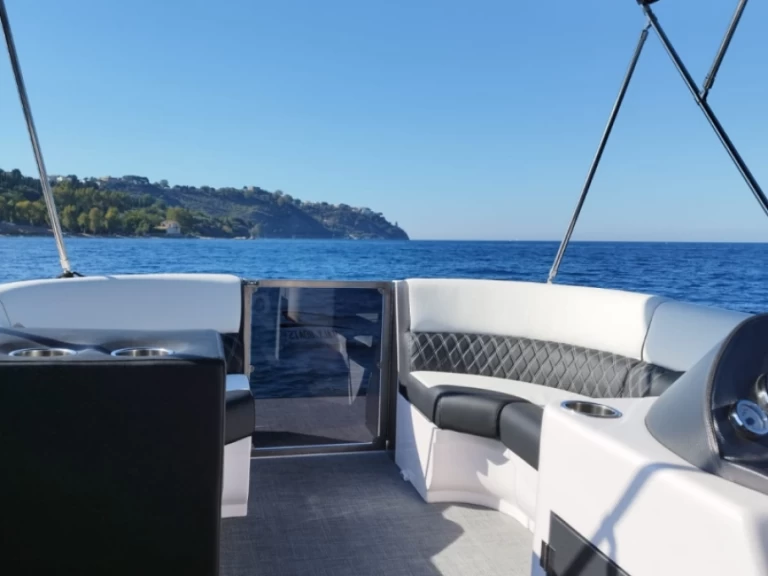 Swiss-Boat/Italy Boat Funlounger 8.5 te huur van particulier of professional in Milazzo