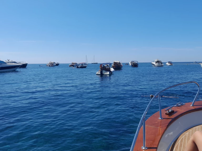 Huur een fratelli mileo Gozzo Campano Sport Cruiser  in Salerno