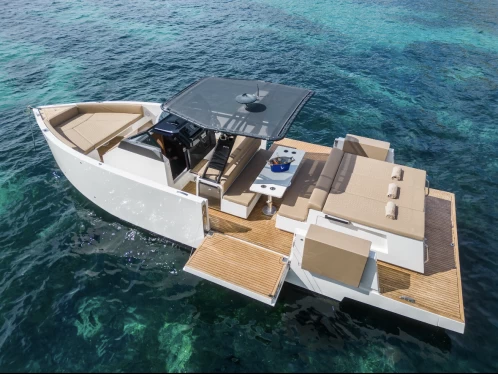 Motorboot te huur in Sant Antoni de Portmany voor de beste prijs