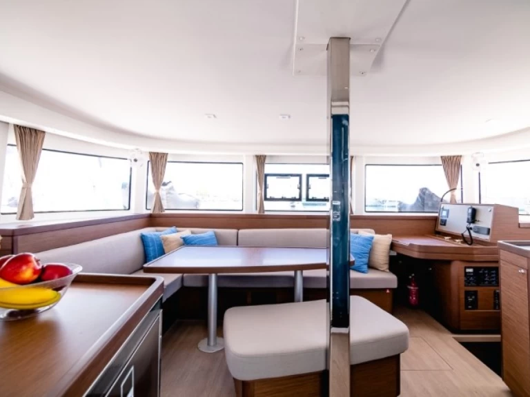 Huur een Lagoon Lagoon 42 in Mykonos (Island)