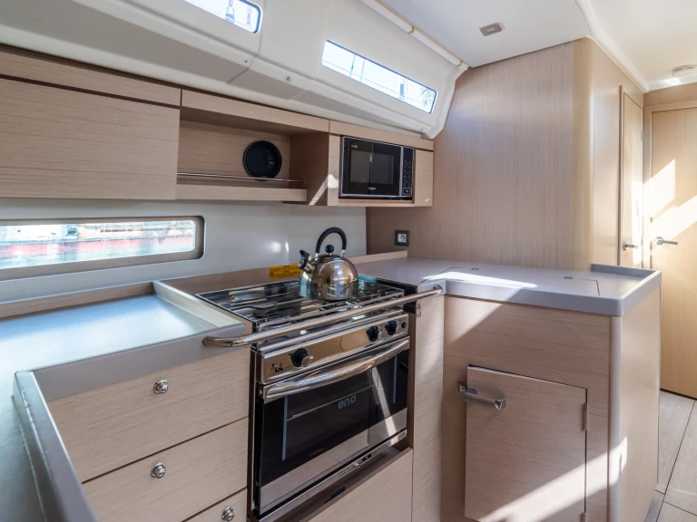 Huur Zeilboot met of zonder schipper Bénéteau in Olbia