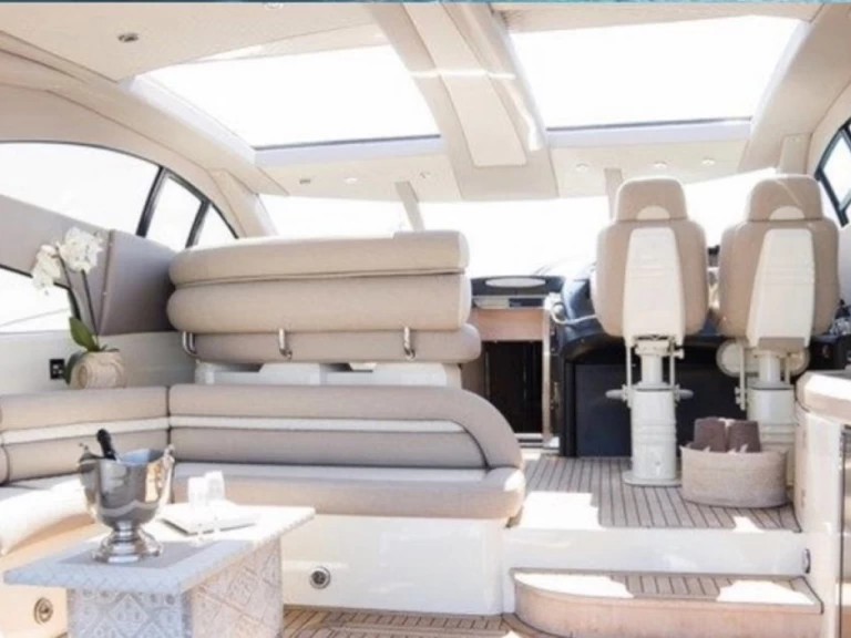 Bootverhuur Sunseeker Predator 75 in Port d'Andratx via SamBoat