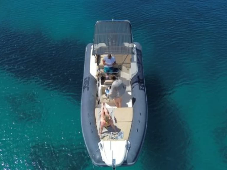 Huur een Bsc BSC 70 Limited in Preko