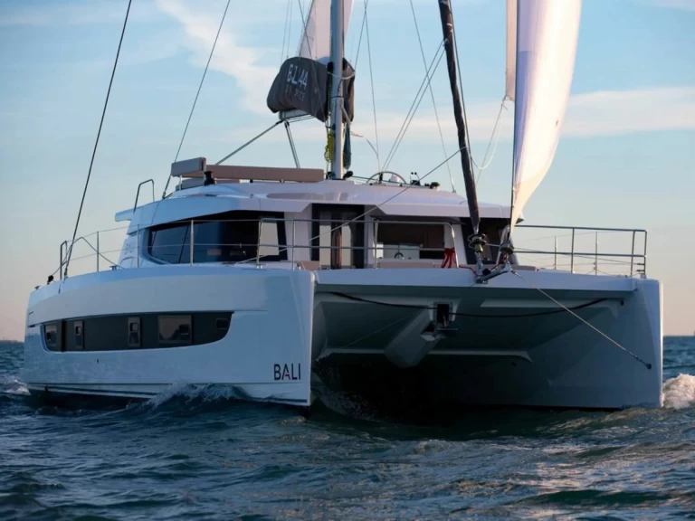 Huur Catamaran met of zonder schipper Bali in Sant Antoni de Portmany