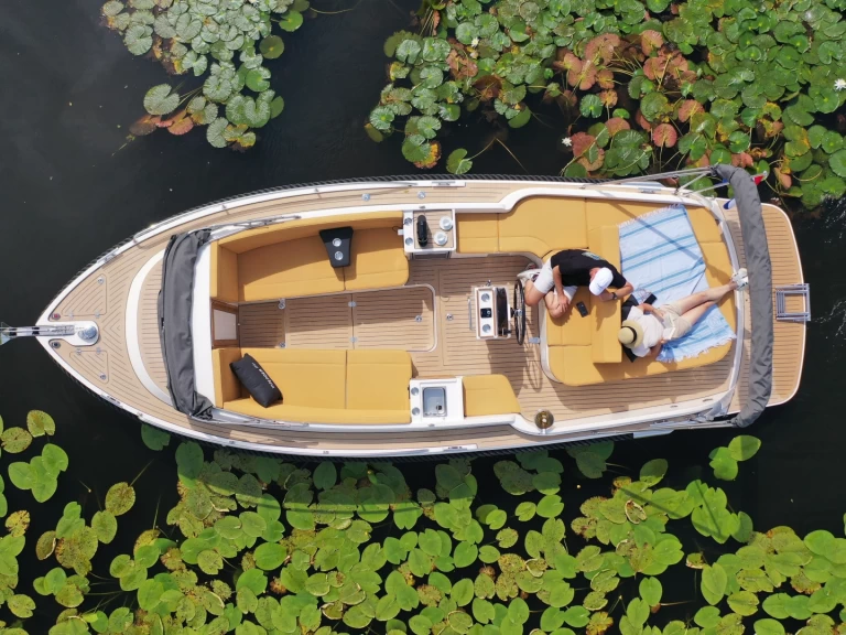 Bootverhuur Port de Pollença goedkoop Intender 850