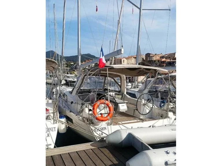Bootverhuur Bénéteau Oceanis 41.1 in Gouviá via SamBoat