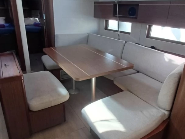 Verhuur Zeilboot Bénéteau met vaarbewijs