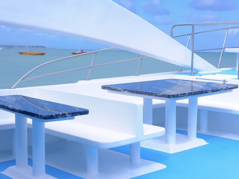 Huur een Custom Made 60 in La Romana