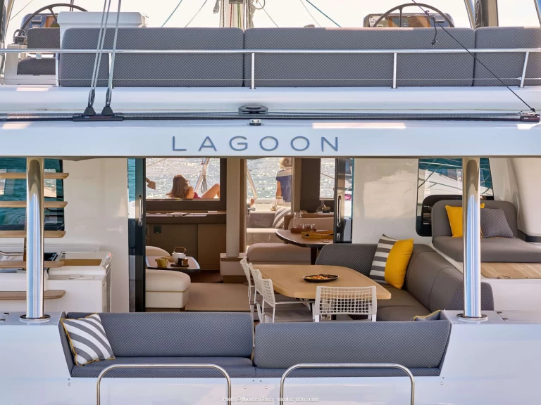 Verhuur Jacht in Barcelona - Lagoon Lagoon Sixty5 2025