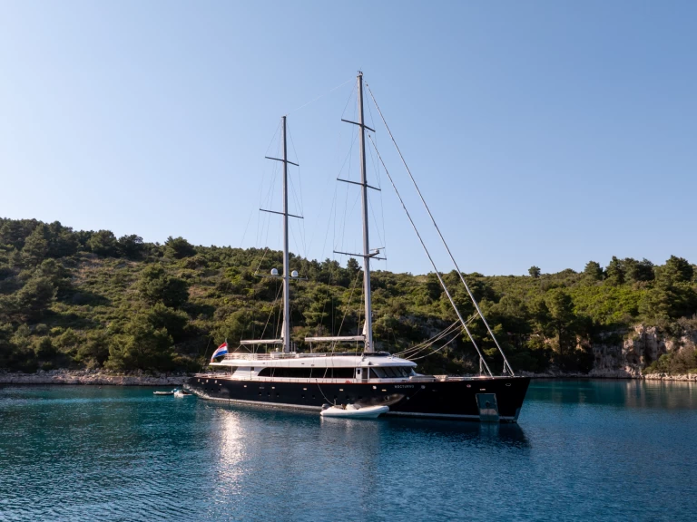 Bootverhuur Split goedkoop Luxury Sailing Yacht