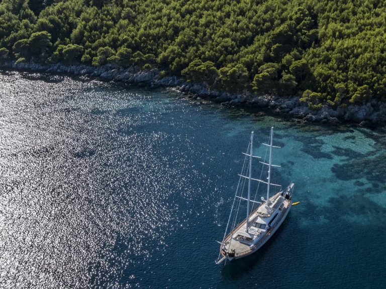 Huur een  Luxury Sailing Yacht in Split