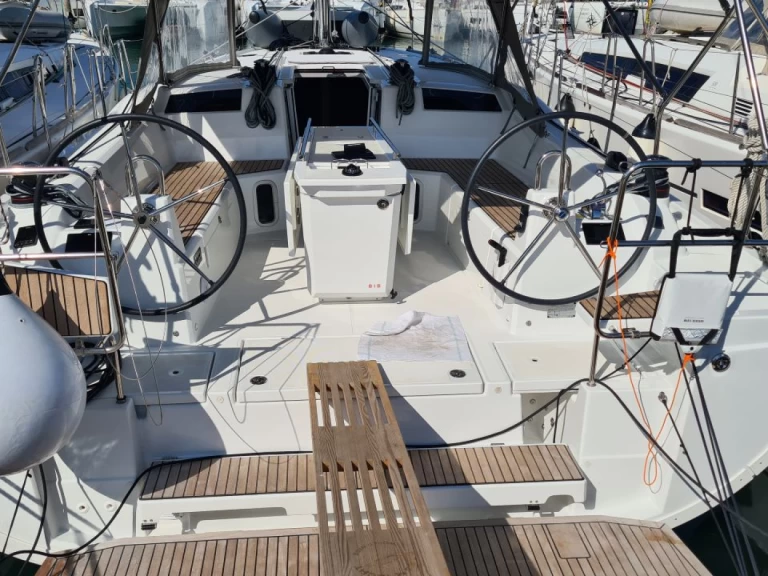 Verhuur Zeilboot Bénéteau met vaarbewijs