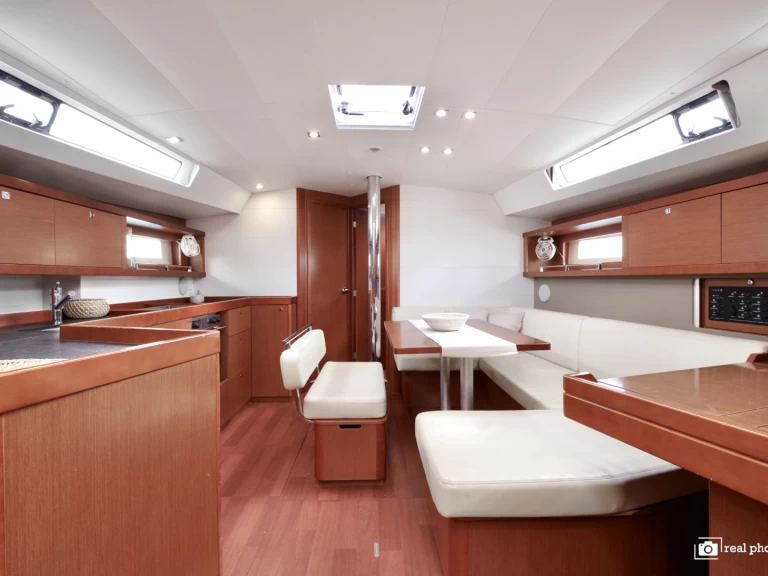 Zeilboot te huur in Cannigione voor de beste prijs