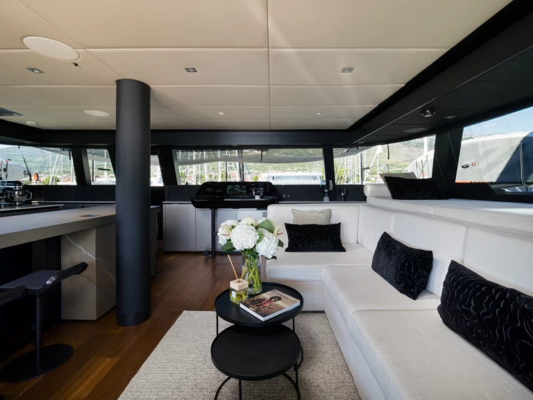 Bootverhuur Sunreef Sunreef 60 in Kaštel Gomilica via SamBoat