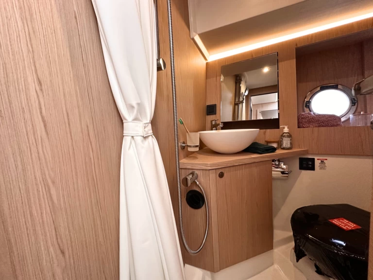 Bootverhuur Bénéteau Swift Trawler 41 in Split via SamBoat