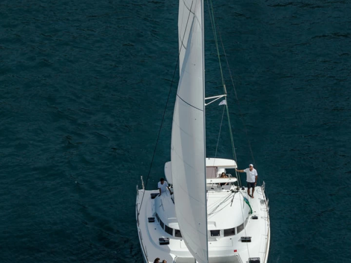 Bootverhuur Lagoon Lagoon 380 in Komolac via SamBoat