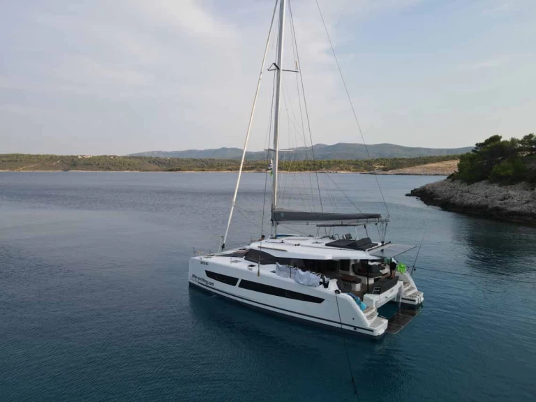 Huur Catamaran met of zonder schipper Fountaine Pajot in Pula