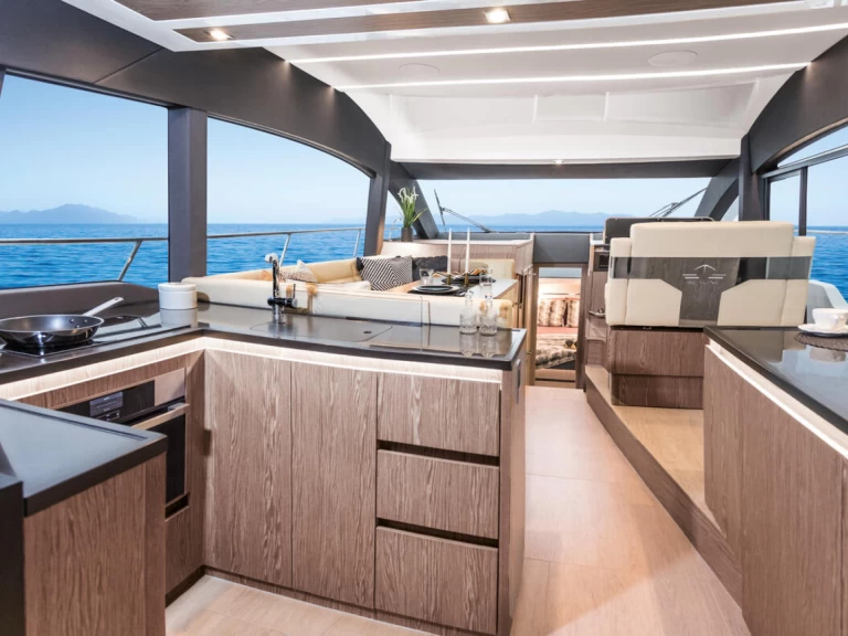 Jachthuur in Kaštela - Sealine Sealine F430 via SamBoat