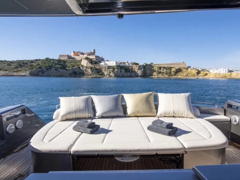 Bootverhuur Pershing Pershing 62 in Ibiza Town via SamBoat