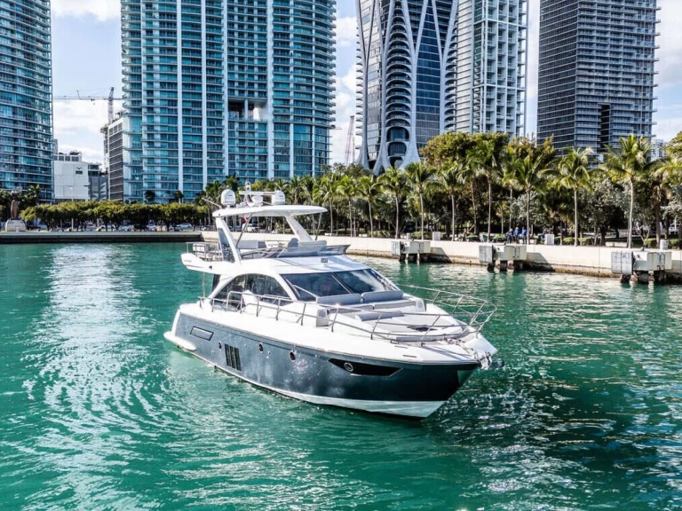 Huur Jacht met of zonder schipper Azimut in Miami Beach