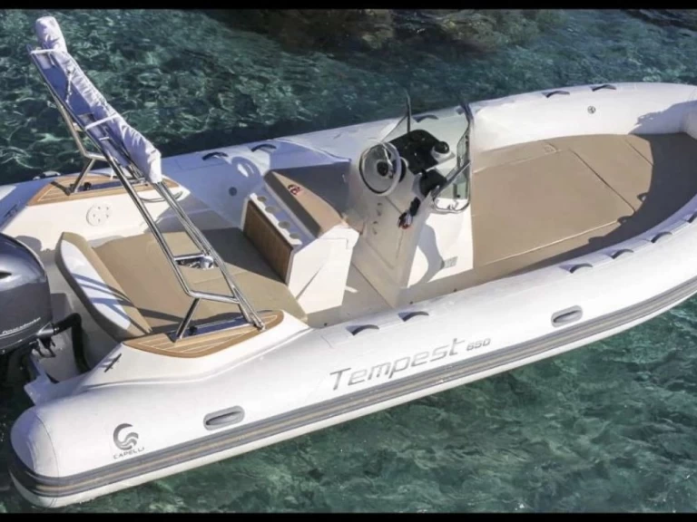 Huur een Capelli Tempest 650 in Les Issambres