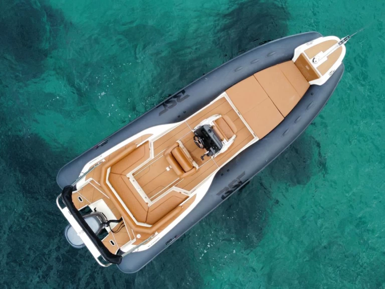 Huur een Bsc BSC 70 Limited in Nice