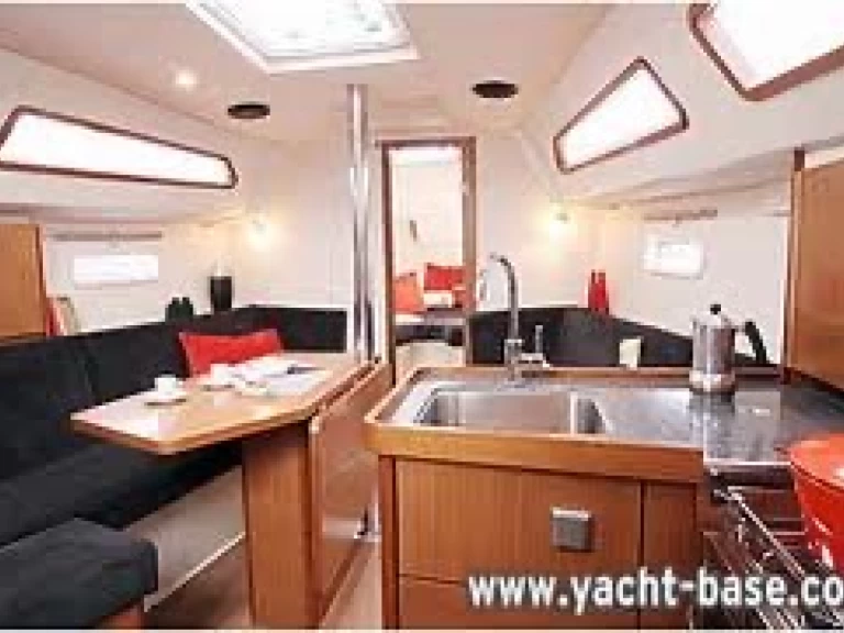 Huur Zeilboot met of zonder schipper Hanse in Barcelona