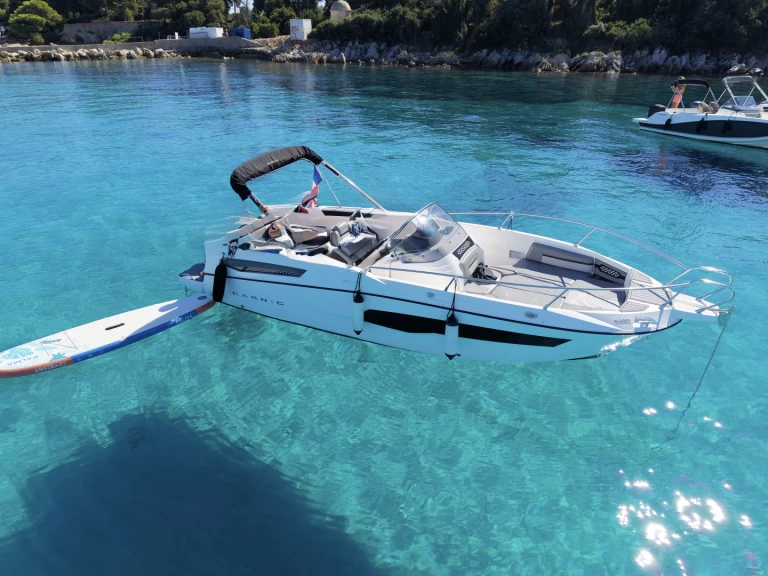 Verhuur Motorboot Karnic met vaarbewijs