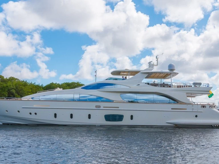 Azimut 105' Azimut te huur van particulier of professional in Miami Beach