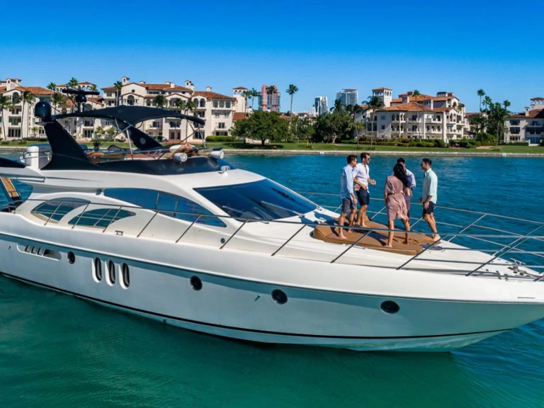 Bootverhuur Miami Beach goedkoop Azimut 62 Fly