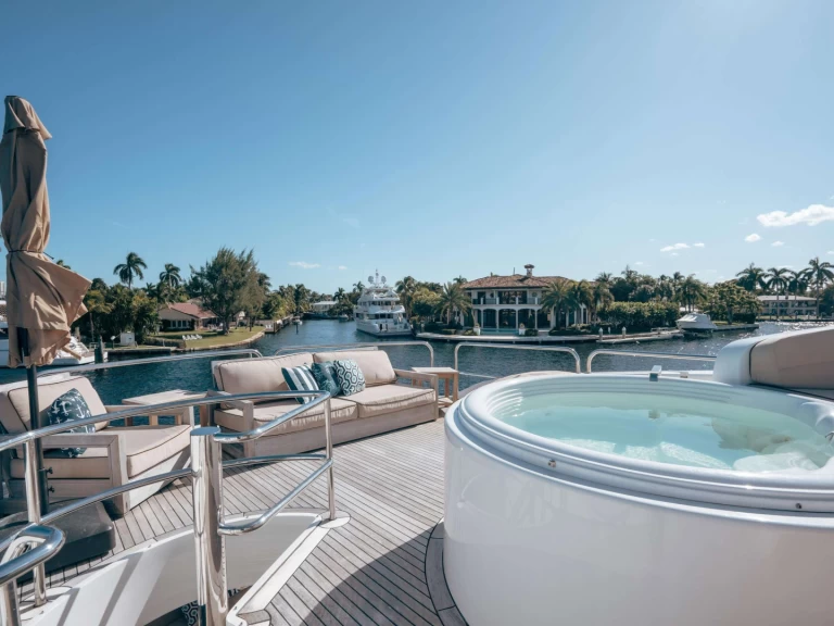 Bootverhuur Lazzara Lady Kristina in Fort Lauderdale via SamBoat