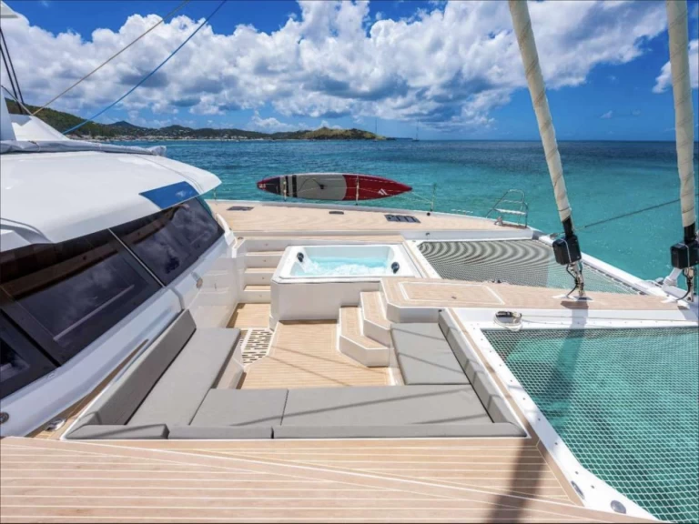 Verhuur Jacht Fountaine Pajot met vaarbewijs