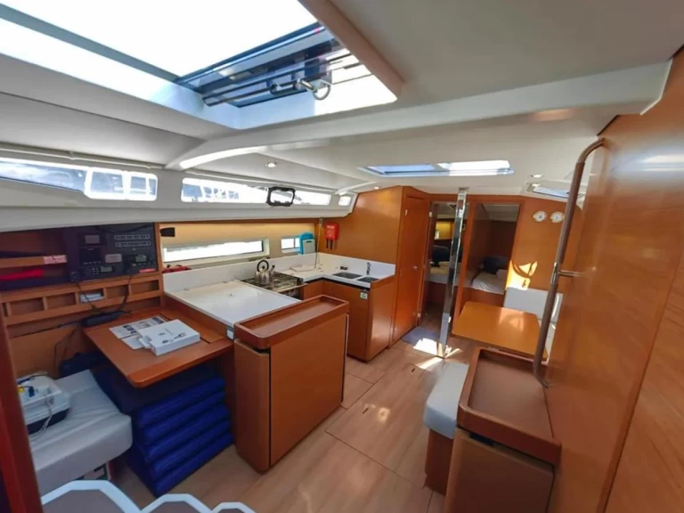 Verhuur Zeilboot Jeanneau met vaarbewijs