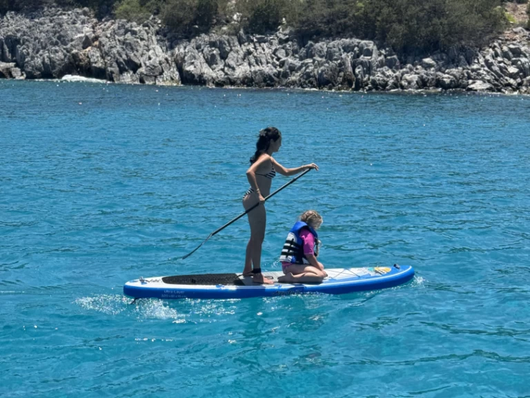 Bootverhuur Sea Ray Sea Ray 410 Sundancer in Agios Nikolaos via SamBoat