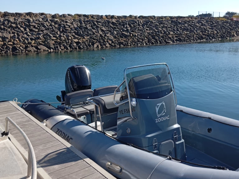 Huur een Zodiac Pro 6.5 in L'Île-d'Yeu