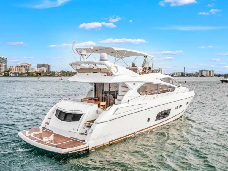 Huur een Sunseeker 70  in Miami Beach