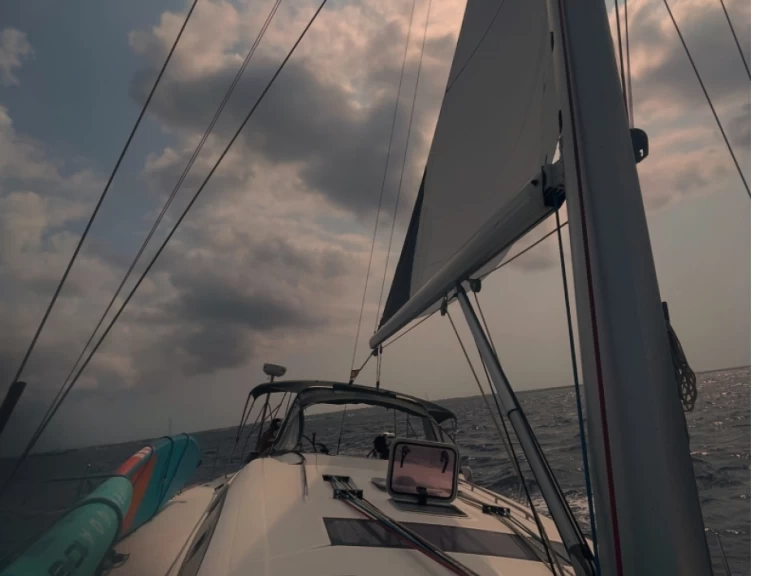 Bootverhuur Bénéteau Oceanis 50 in Roda de Barà via SamBoat