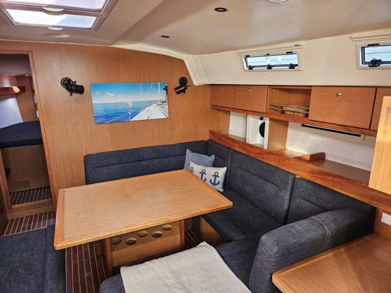 Bootverhuur Bavaria Cruiser 45 in Heiligenhafen via SamBoat