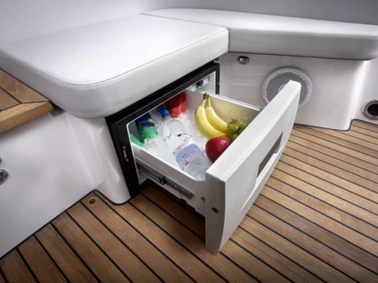 Huur een Frauscher 858 fantom Air in El Toro