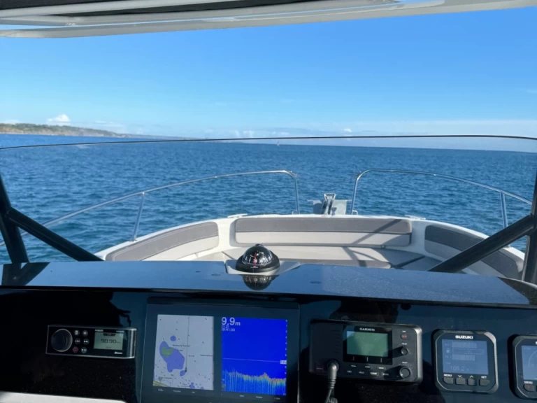 Jeanneau Cap Camarat 9.0 CC te huur van particulier of professional in Saint-Quay-Portrieux