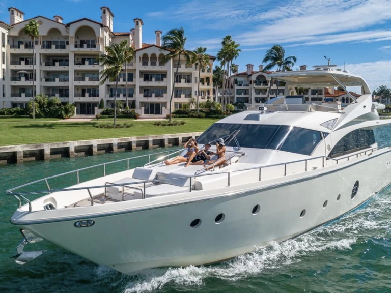 Bootverhuur Key Biscayne goedkoop Aicon 75 