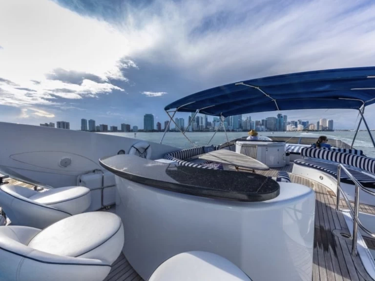Huur een Sunseeker Manhattan 80 in Miami Beach