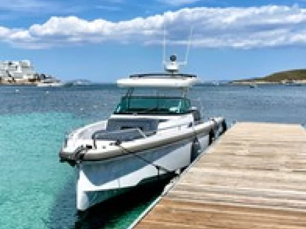 Verhuur Motorboot Axopar met vaarbewijs