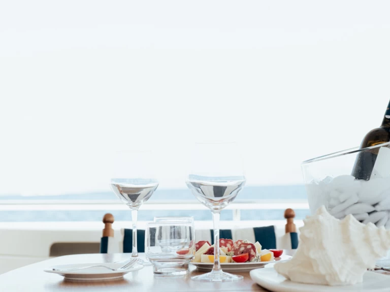 Jacht te huur in Glyfáda voor de beste prijs