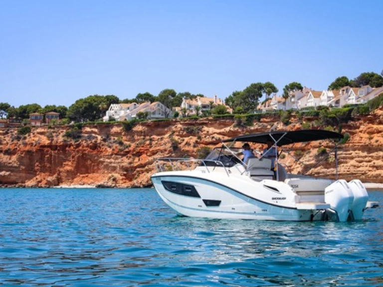 Bootverhuur El Toro goedkoop 875 Sundeck