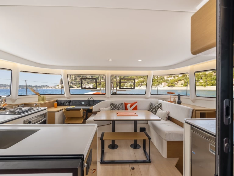 Huur een Excess Excess 13 in Canet-en-Roussillon