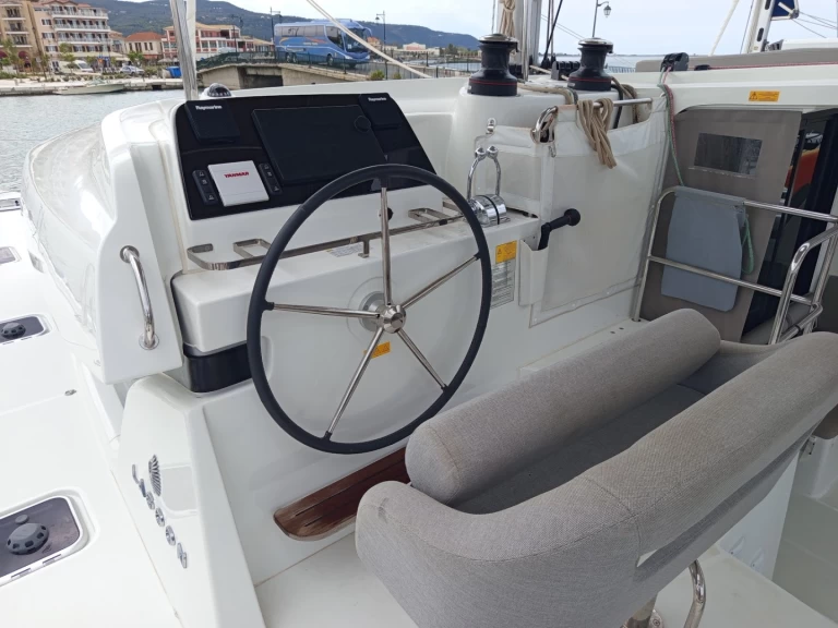 Huur een Lagoon Lagoon 42 in Lefkáda